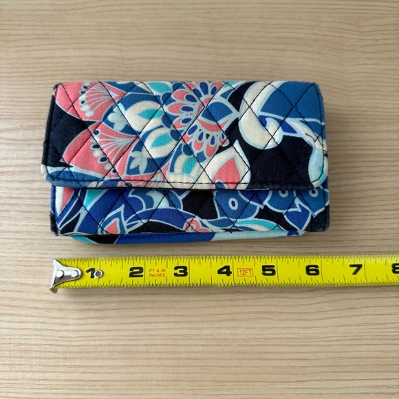 Vera Bradley Tri Fold Wallet Snap Flap Closure Blue and Pink Quilted - Picture 9 of 9